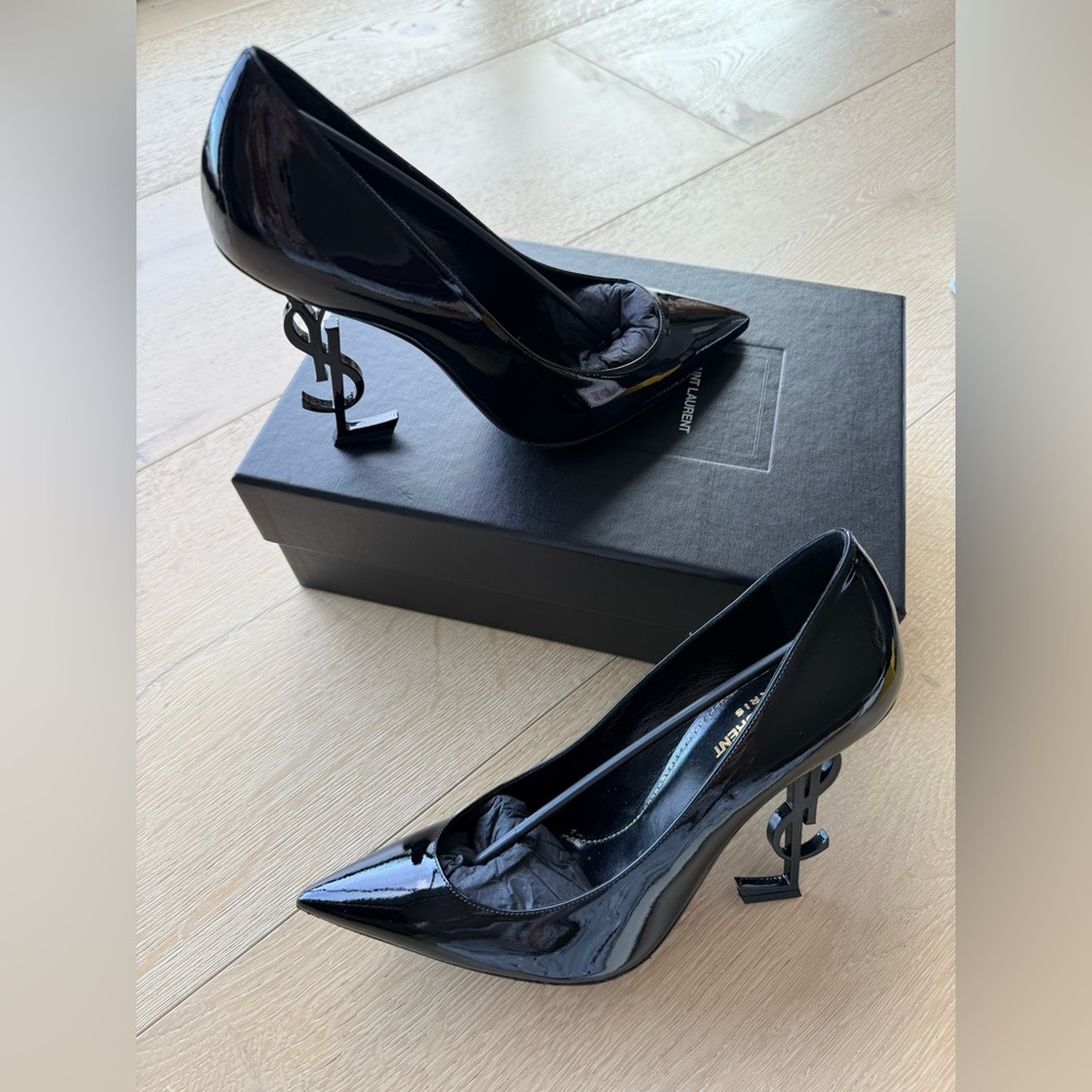 Saint Laurent High Heel